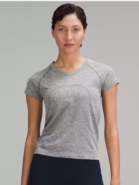 lululemon athletica Gray Heather Short Sleeve Athletic Tee